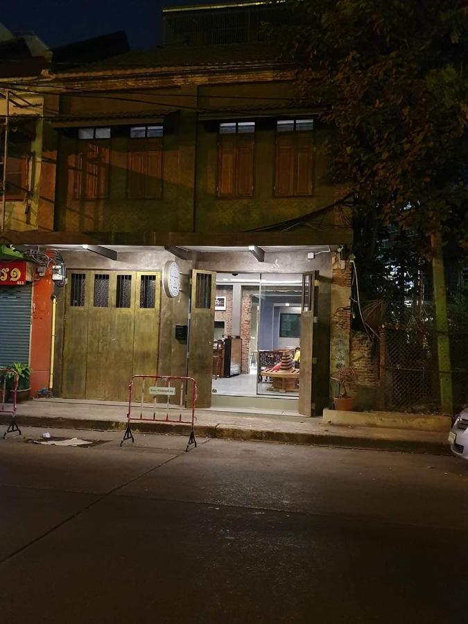 Baan Wualamphong บ้านวัวลำพอง Banguecoque Exterior foto