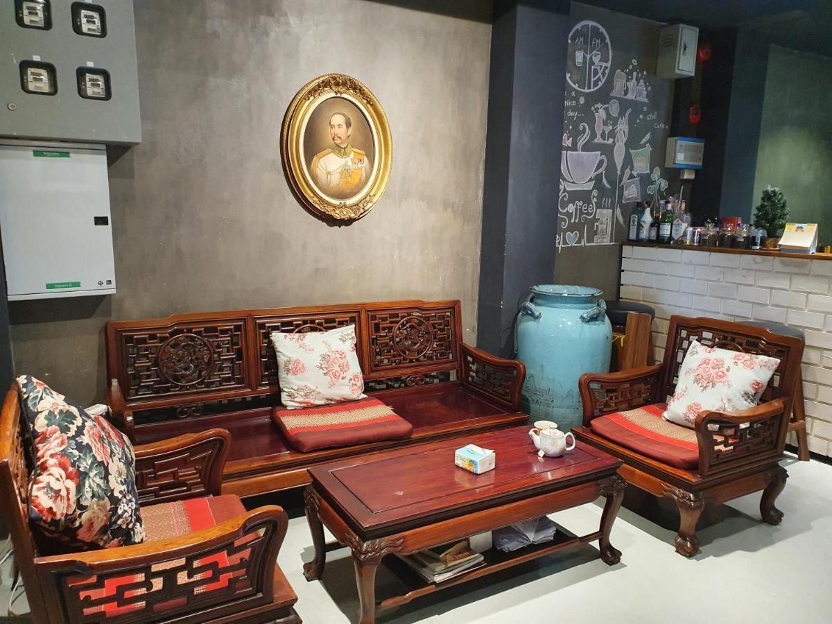 Baan Wualamphong บ้านวัวลำพอง Banguecoque Exterior foto
